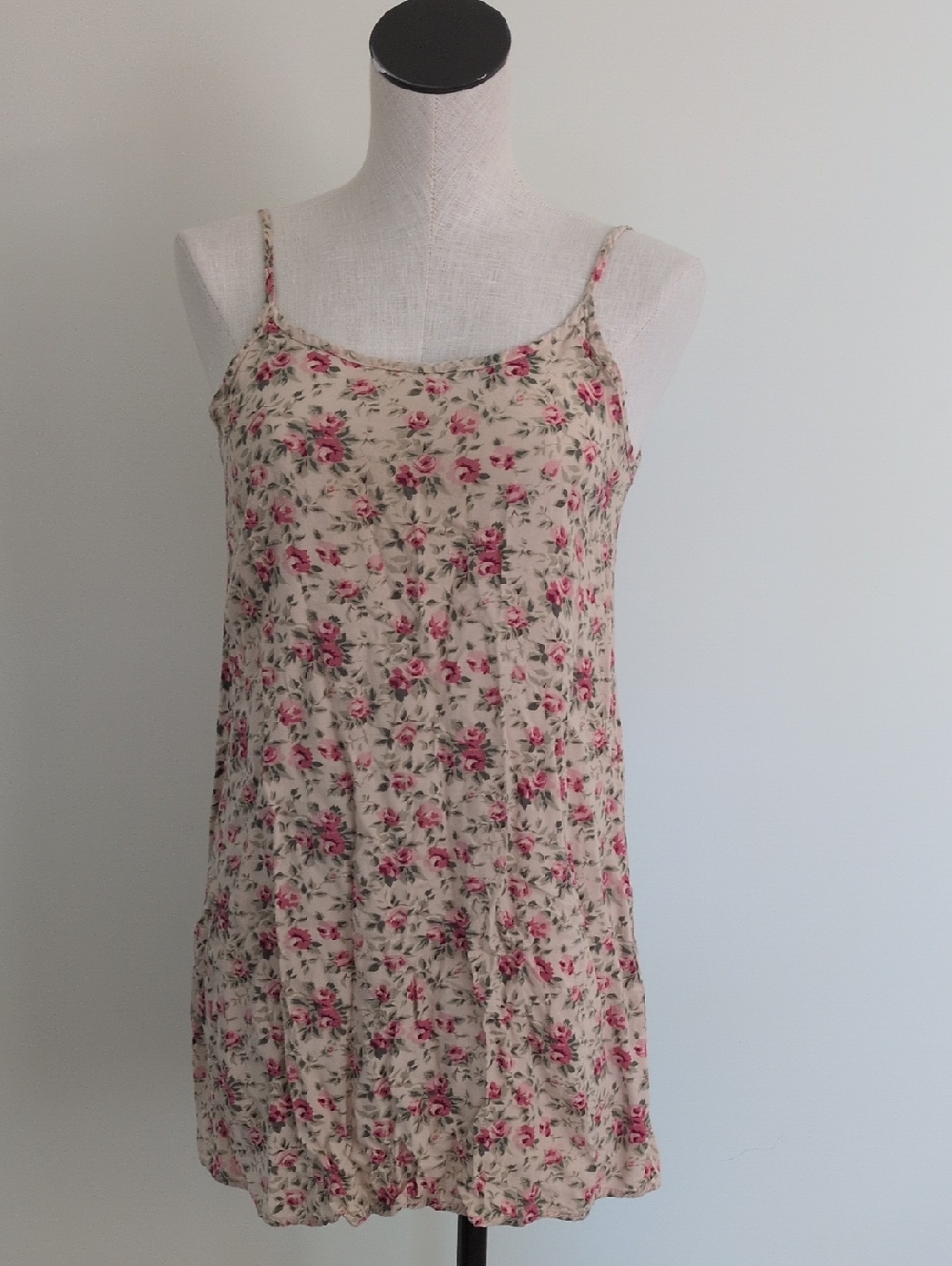Floral Spaghetti Strap Cami Top in Beige and Pink